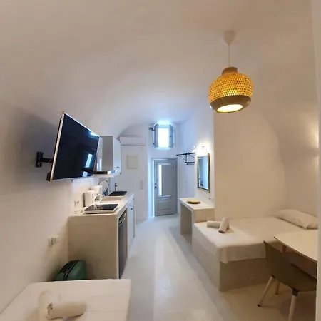 Apartment Nefeli Traditional Cave House Messaria (Santorini)