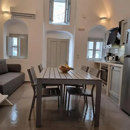 Nefeli Traditional Cave House