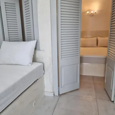 Nefeli Traditional Cave House Apartment Messaria (Santorini)