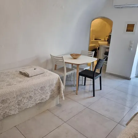 Nefeli Traditional Cave House Apartment *