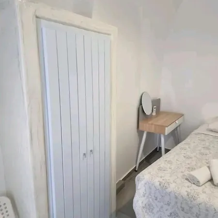 Apartment Nefeli Traditional Cave House *