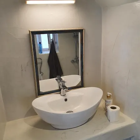 Apartment Nefeli Traditional Cave House Messaria (Santorini)